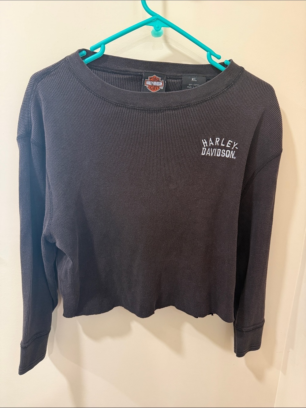 Harley-Davidson Women's Black Cropped Long-Sleeve Crew Sweatshirt